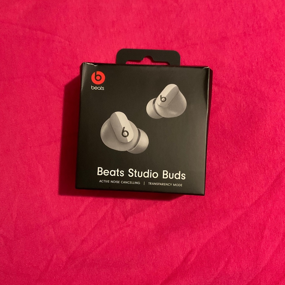 Beats Studio Buds